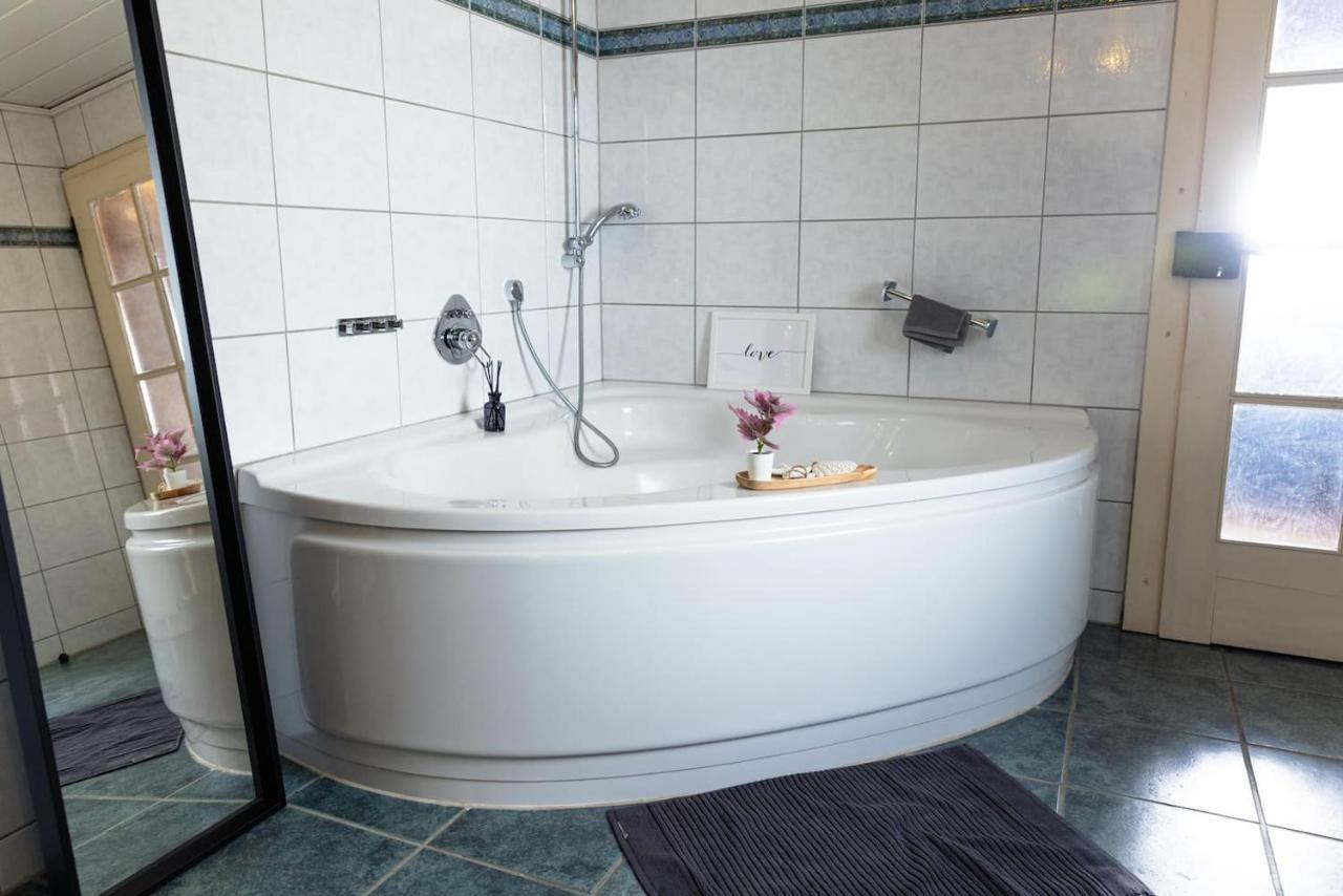 Vulkan-Lodge Ferienhaus Rieden  Luaran gambar